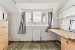 Photo 8- click for photo gallery